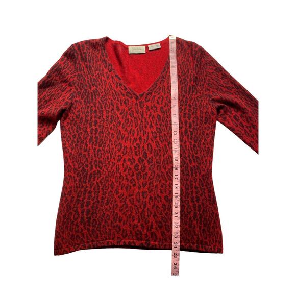 Neiman Marcus 100% Cashmere Red Leopard Print Sweater Size L - Picture 7 of 13